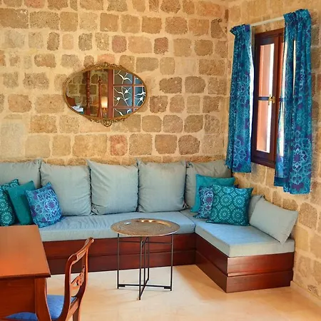 Ellique Hotel