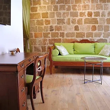 Ellique Hotel