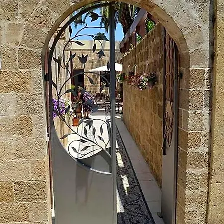 Hotel Ellique 4*