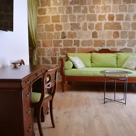 Ellique Hotel 4*