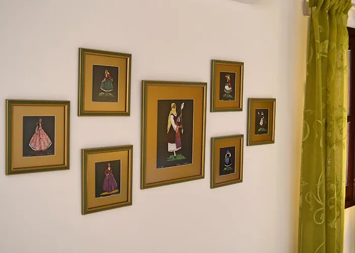 Ellique 4* עיר רודוס